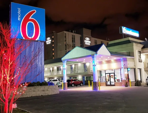 Motel 6 Elizabeth, NJ - Newark Liberty Intl Airport hotel detail image 2