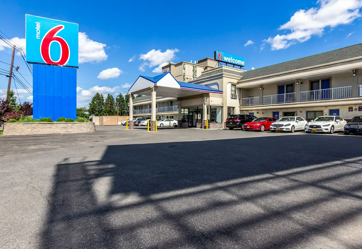 Motel 6 Elizabeth, NJ - Newark Liberty Intl Airport hotel hero