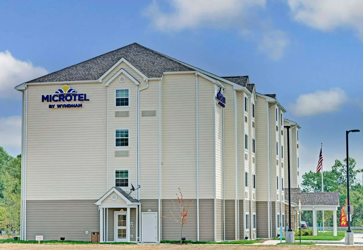 Microtel Inn & Suites By Wyndham Philadelphia Airport Ridley hotel hero