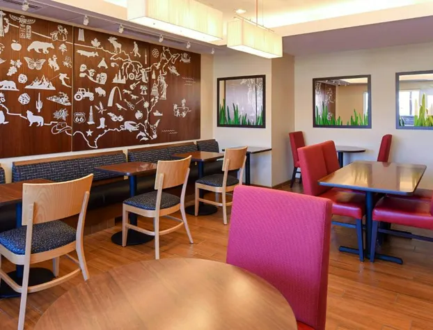 TownePlace Suites Detroit Auburn Hills hotel detail image 3