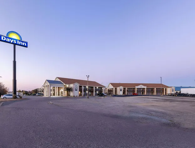 Days Inn by Wyndham Mooresville Lake Norman hotel detail image 2