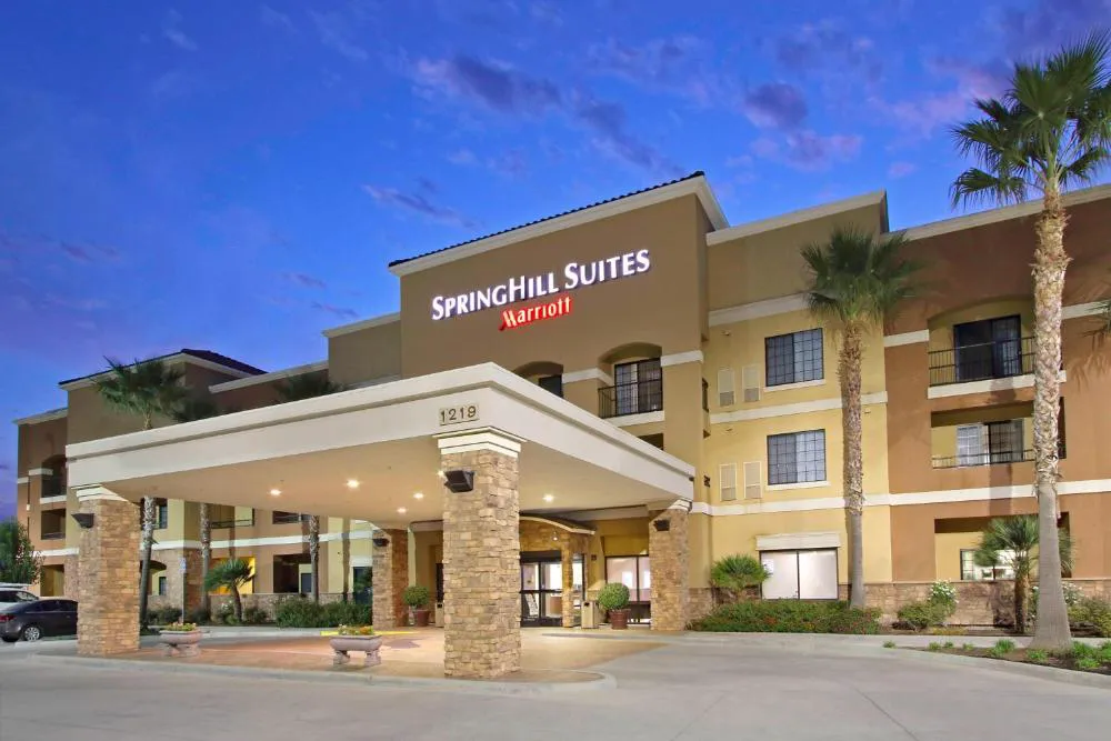 SpringHill Suites by Marriott Madera hotel hero