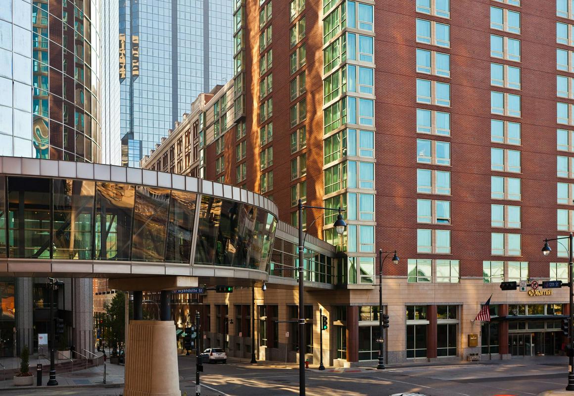 Kansas City Marriott Downtown hotel hero