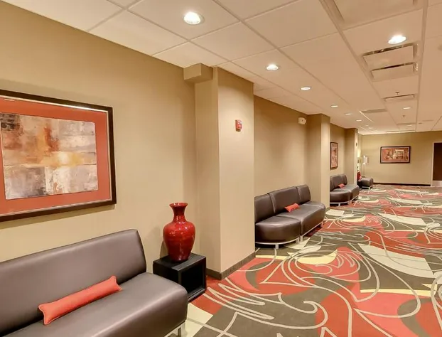 Holiday Inn Express & Suites Plymouth - Ann Arbor Area by IHG hotel detail image 3