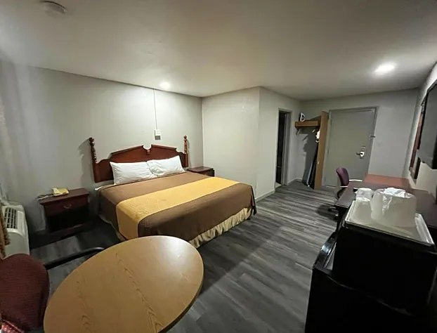 Mid Towne Inn and Suites hotel detail image 4