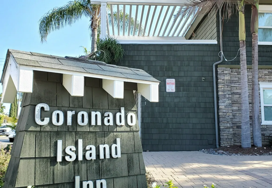 Coronado Island Inn hotel hero