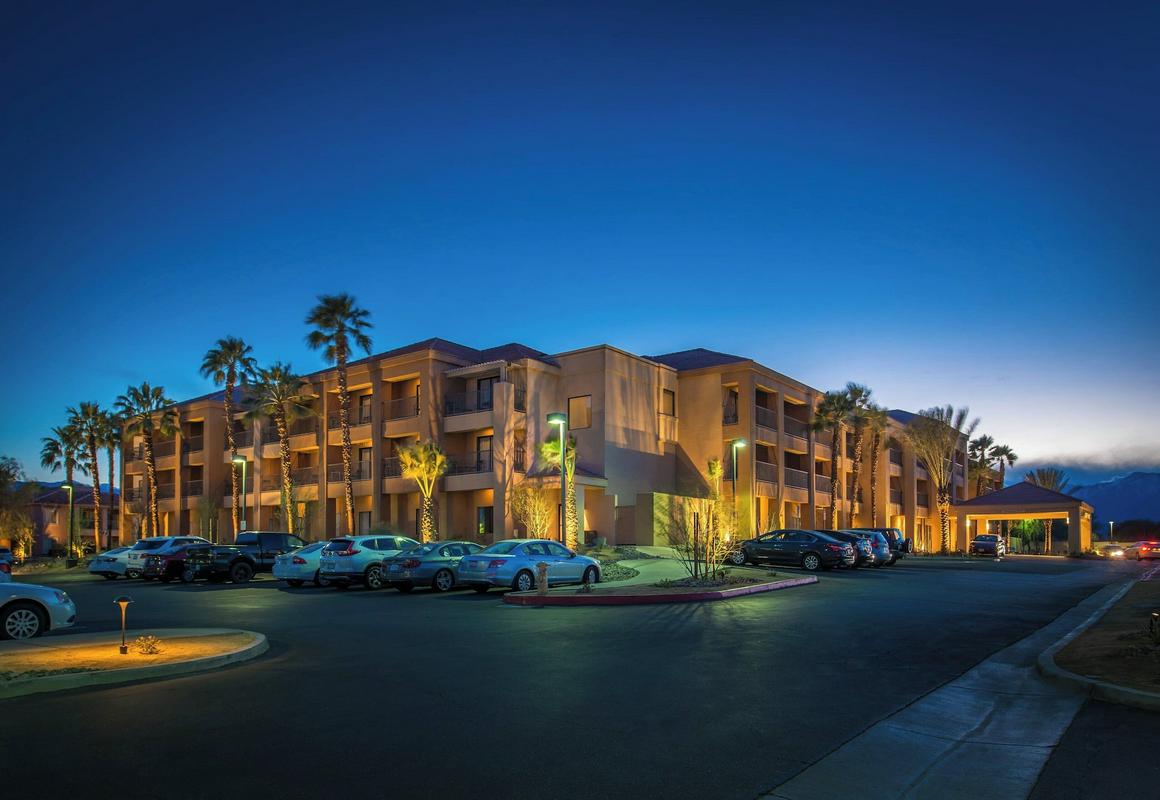 Courtyard by Marriott Palm Desert hotel hero
