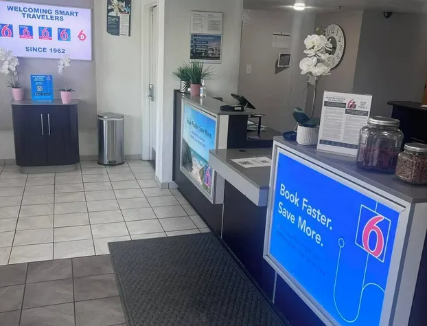 Motel 6 Orlando, FL - Winter Park hotel detail image 3