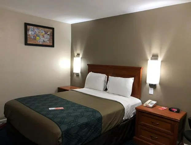 Econo Lodge Temple hotel detail image 1