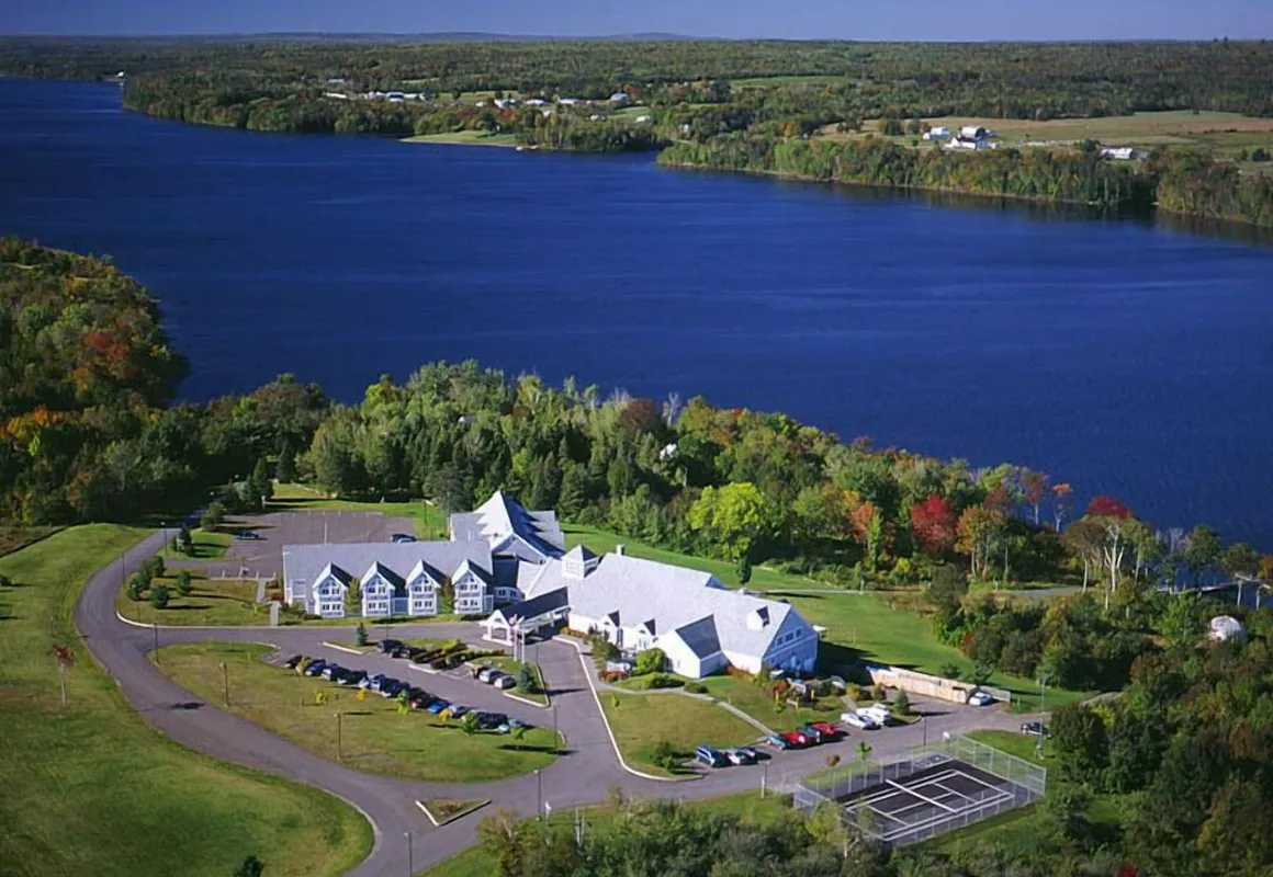 Riverside Resort & Conference Centre hotel hero