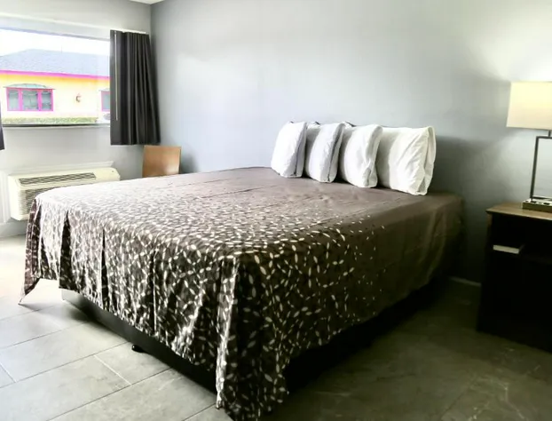 Home Inn & Suites Orlando-Apopka hotel detail image 2