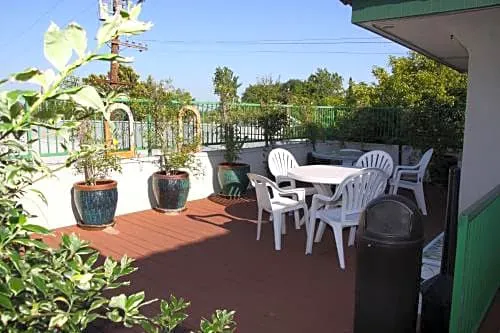 Ambassador Inn Alhambra hotel detail image 2