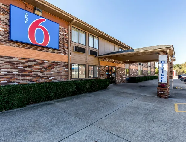 Motel 6 Troy, IL hotel detail image 2