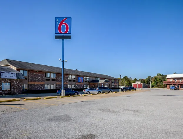 Motel 6 Troy, IL hotel detail image 4
