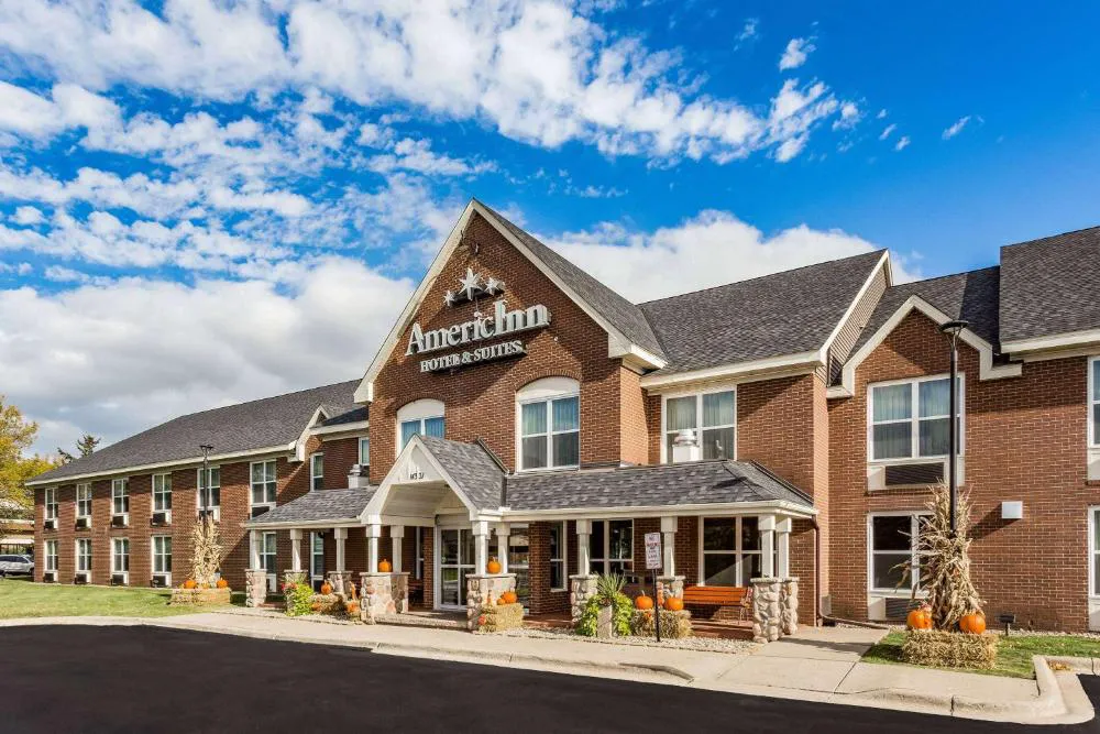 AmericInn by Wyndham Burnsville hotel hero