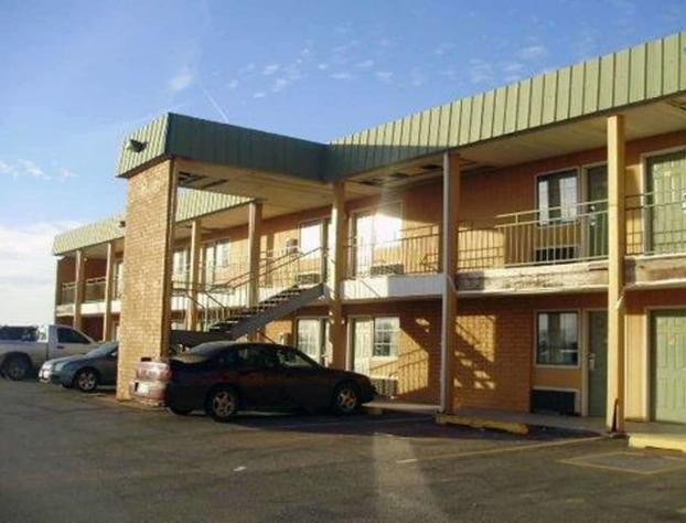 Econo Lodge Elk City hotel detail image 1