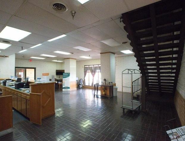 Econo Lodge Elk City hotel detail image 4