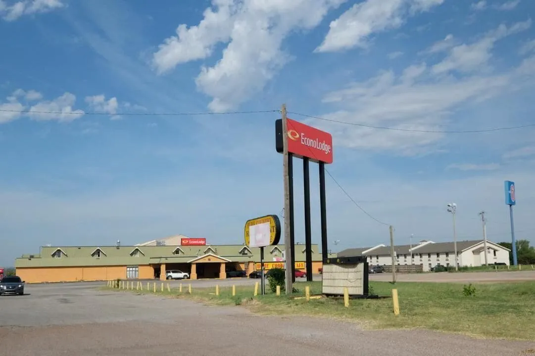 Econo Lodge Elk City hotel hero