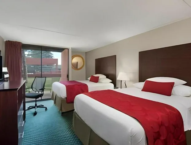 Ramada by Wyndham Monument hotel detail image 4