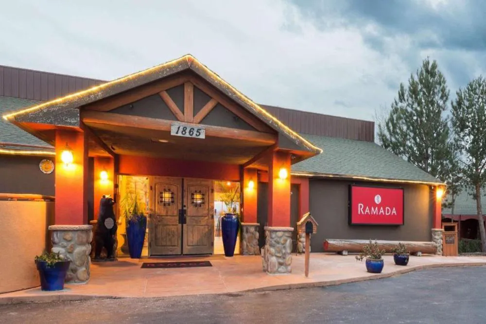 Ramada by Wyndham Monument hotel hero