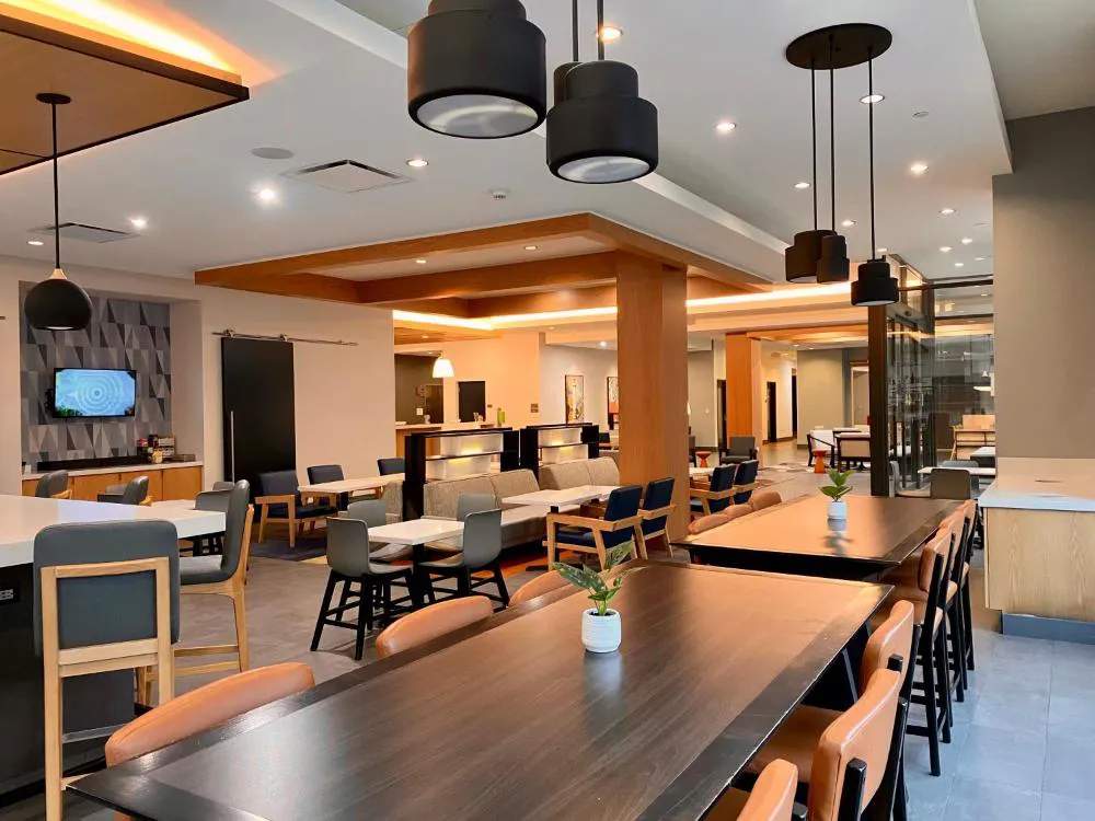 Hyatt House Chicago/Evanston hotel hero