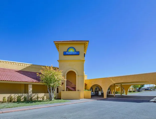 Days Inn by Wyndham Del Rio hotel detail image 2