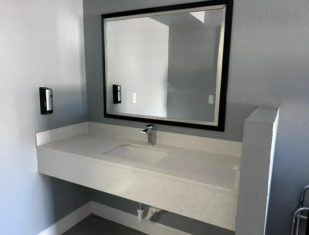 Airport Motor Inn hotel detail image 4