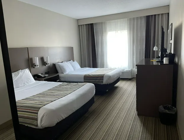 Country Inn & Suites by Radisson, Prairie du Chien hotel detail image 3