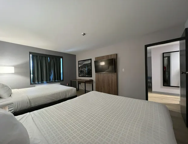 Super 8 by Wyndham Cornwall ON hotel detail image 2