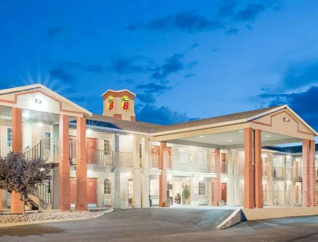 Super 8 by Wyndham Van Horn hotel detail image 3