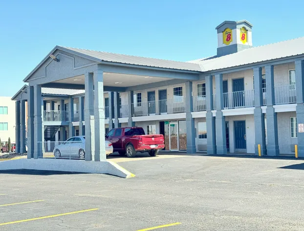 Super 8 by Wyndham Van Horn hotel detail image 4