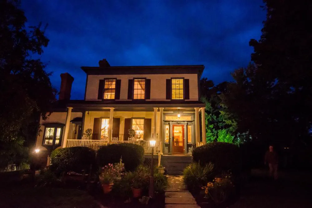 Borland House Inn hotel hero