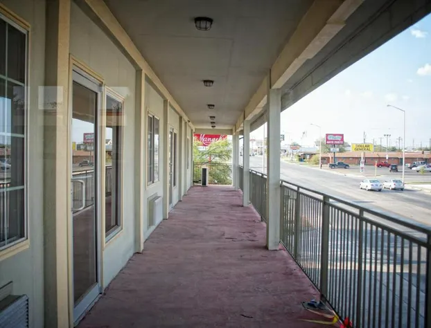 Whispering Palms Inn hotel detail image 3