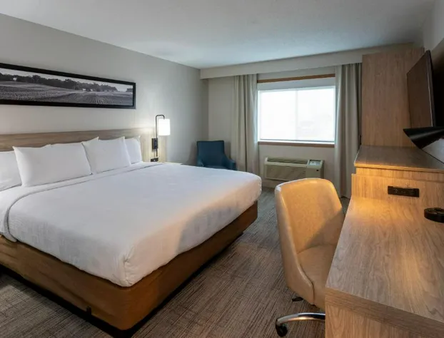 GrandStay Hotel & Suites hotel detail image 4