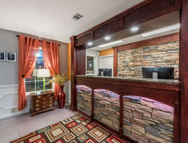 Super 8 by Wyndham Alexander City hotel detail image 4