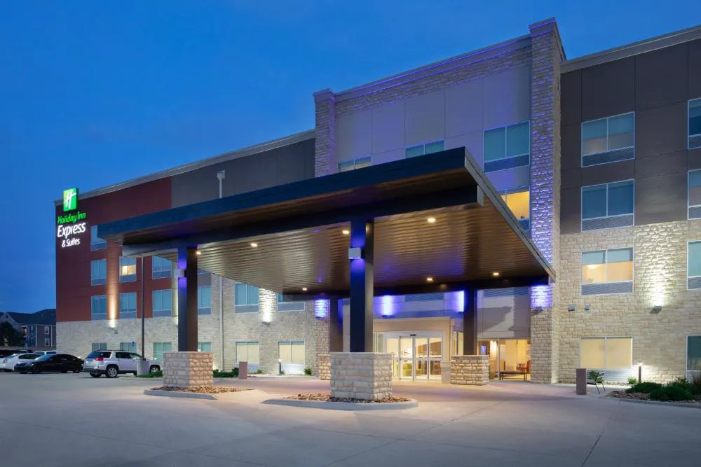 Holiday Inn Express & Suites Great Bend by IHG hotel hero