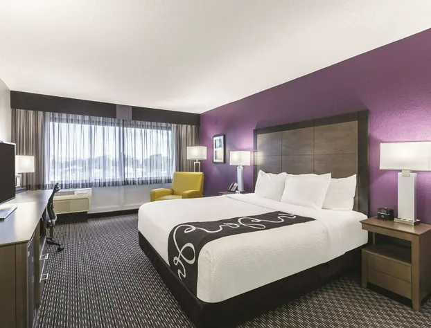 La Quinta Inn & Suites by Wyndham Virginia Beach hotel detail image 4