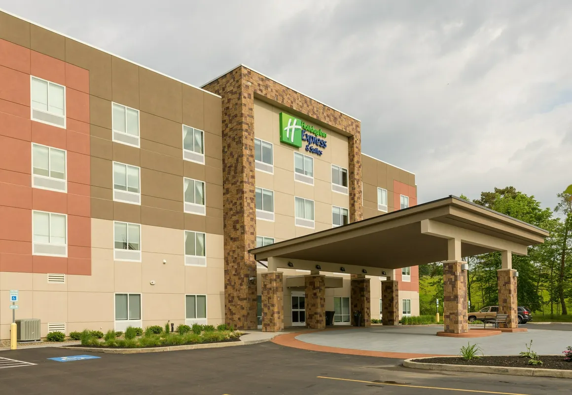 Holiday Inn Express & Suites Jamestown by IHG hotel hero