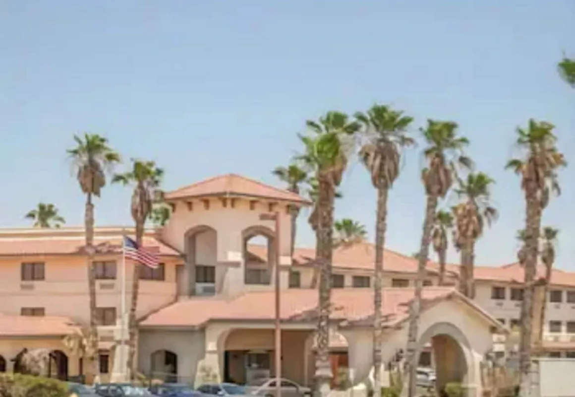 Ramada by Wyndham Barstow hotel hero