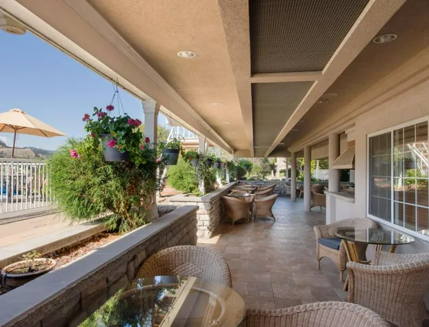 South Thompson Inn & Conference Centre hotel detail image 4