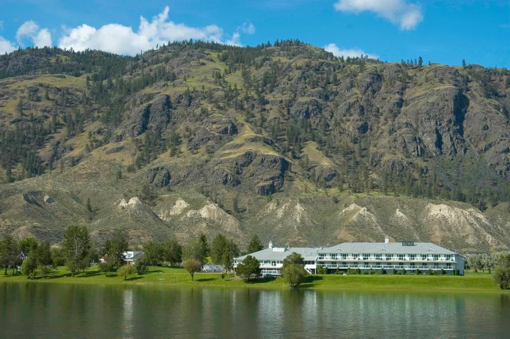 South Thompson Inn & Conference Centre hotel hero