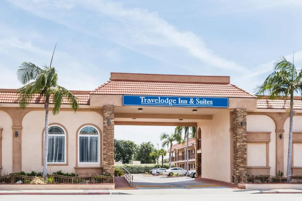 Travelodge Inn & Suites by Wyndham Bell Los Angeles Area hotel hero