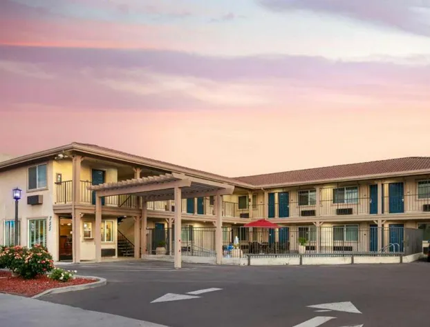 Best Western Hanford Inn hotel detail image 2