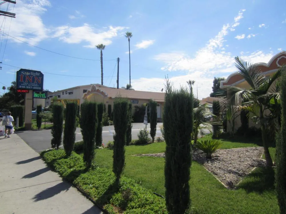 Starlight Inn Van Nuys hotel hero