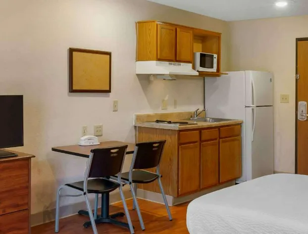 Extended Stay America Select Suites - Kansas City - South - I-49 hotel detail image 3