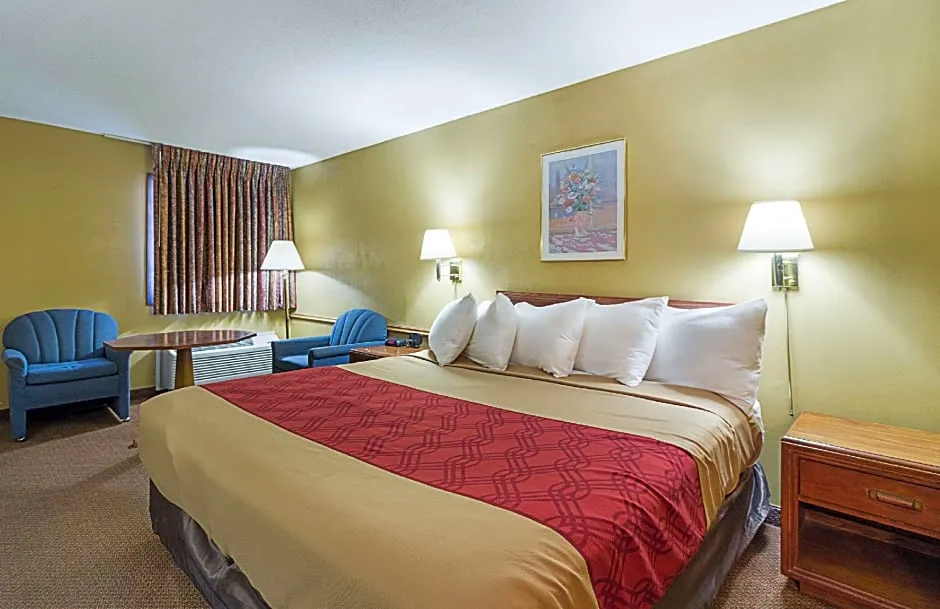 Econo Lodge Jackson hotel hero
