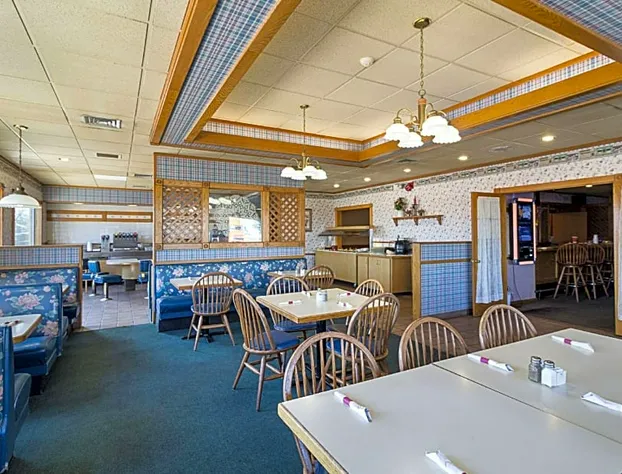 Econo Lodge Jackson hotel detail image 4