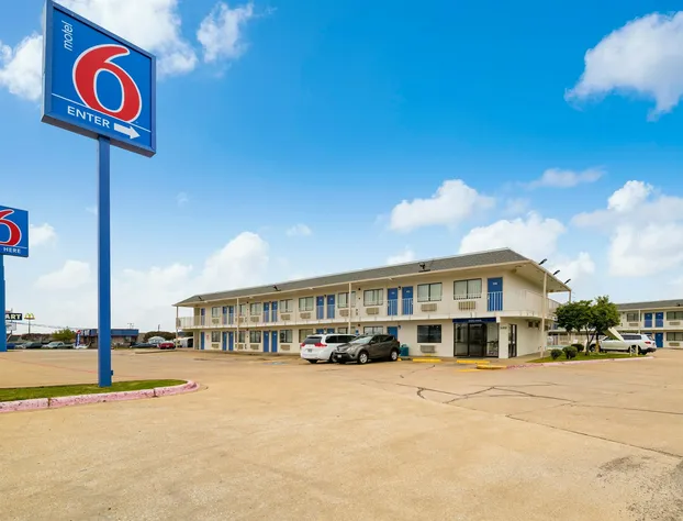 Motel 6 Greenville, TX hotel detail image 1
