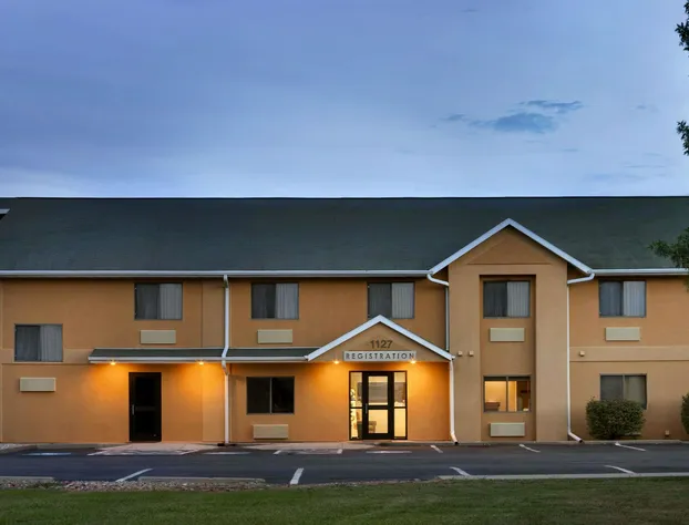 Travelodge by Wyndham Marysville hotel detail image 1