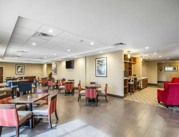 Comfort Suites Dodge City hotel detail image 4